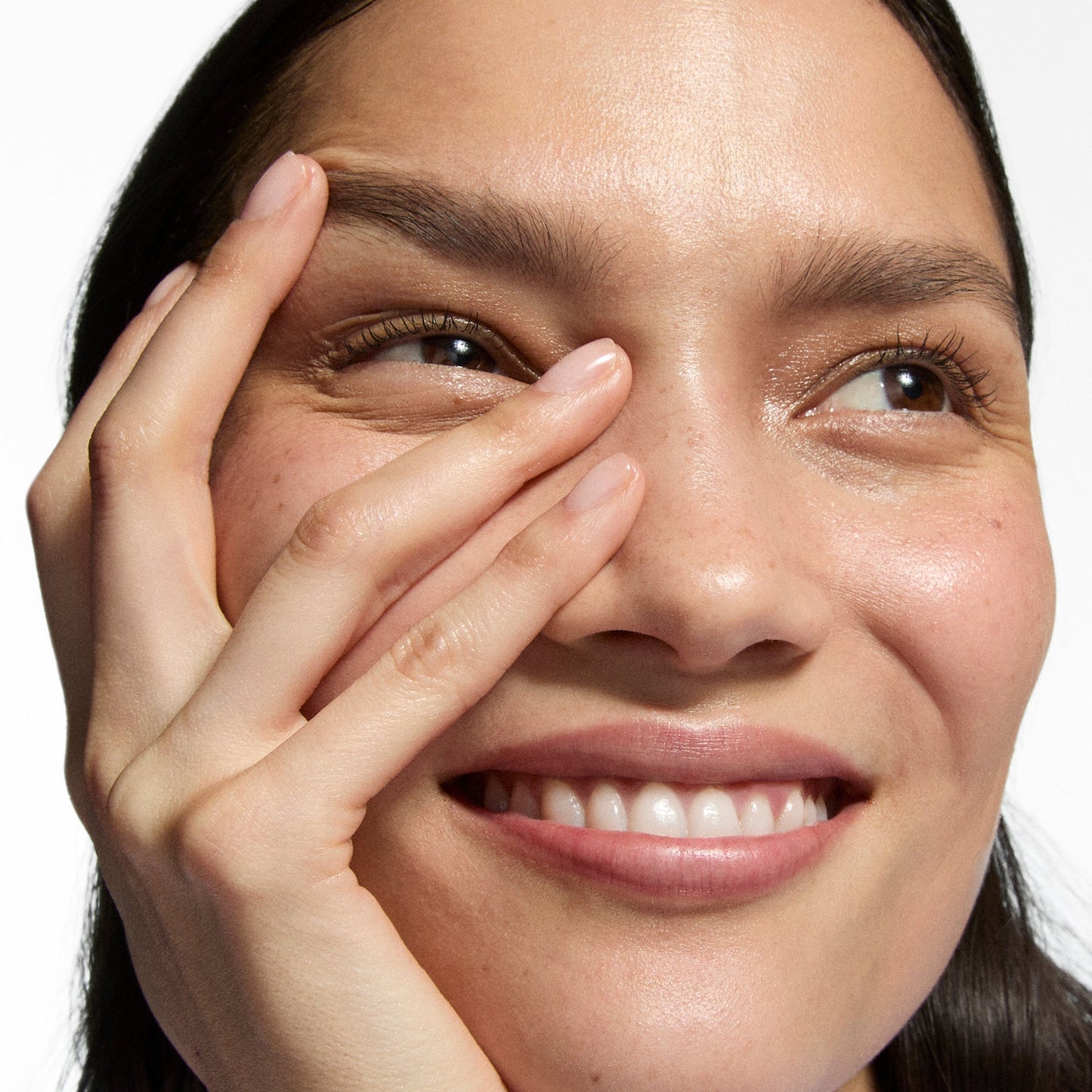 hydro-surge-dewy-face-mist-s8 Omega50_Model_2000x2000-1_3445dd8f-e76c-42a0-b3ad-1d9a4cba4df0.jpg